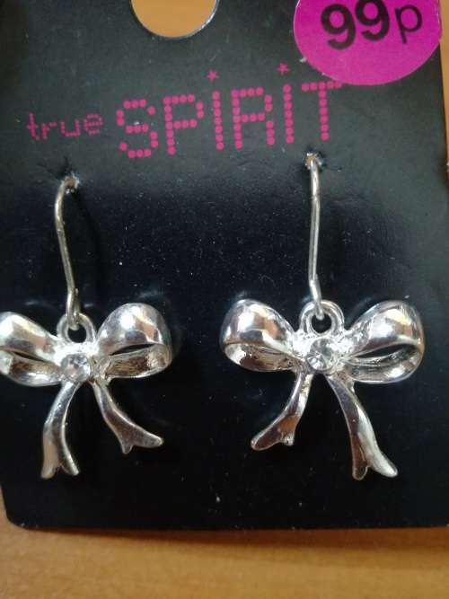 Pretty Silvertone Bow Earrings